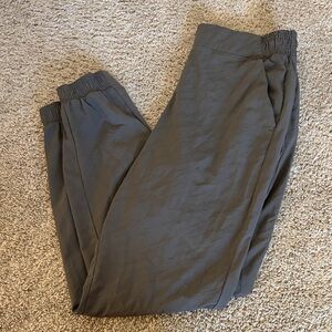 Women’s Athleta Gray Brooklyn Textures Jogger Pants Size 6